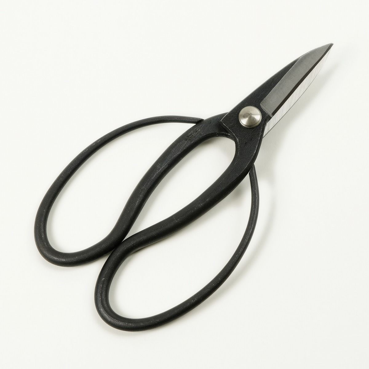 重勝 大久保鋏 180mm 青紙鋼 一般家庭向け 全体