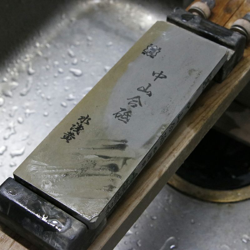 京都 天然砥石 中山 水浅黄 仕上げ砥石 加藤鉱山 砥ぎ汁