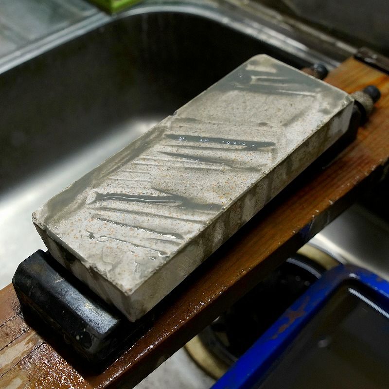 愛媛天然砥石 伊予東山8 中仕上げ用砥石 砥ぎ汁