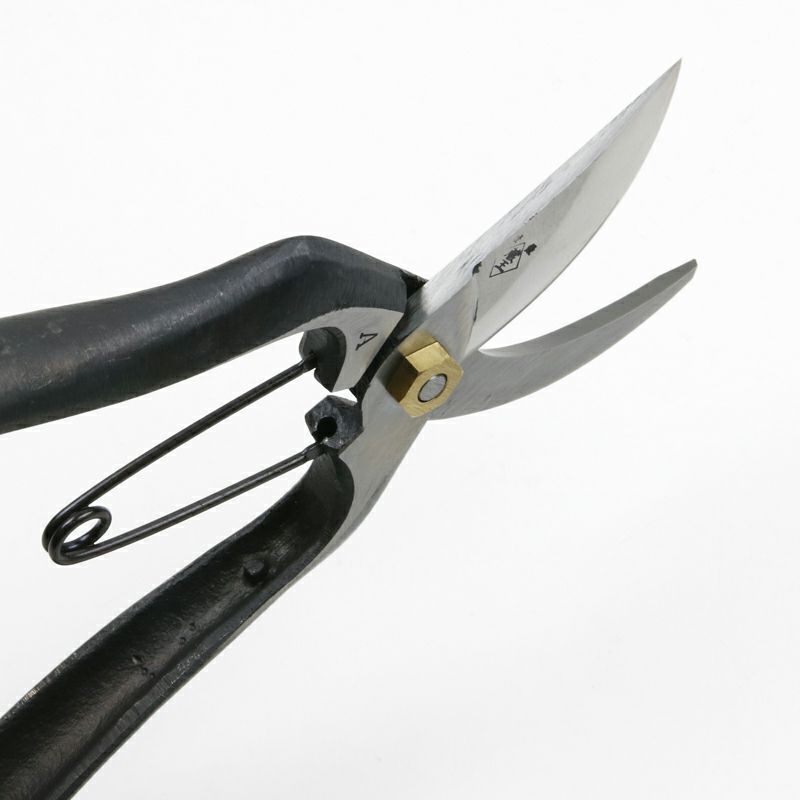 蔵王 剪定鋏 A型 200mm 金止 別打ち鍛造品 斜め