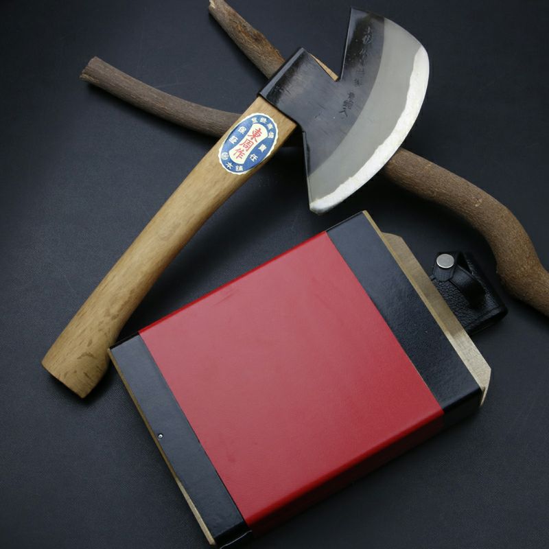 東周作 極上 枝打斧 先刃型500g 青紙鋼 鞘付き 全体