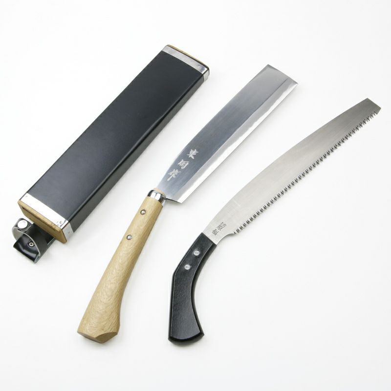 東周作 極上 腰鉈 両刃240mm 青紙鋼 ＆鋸270mm 二丁差し 鞘付き 長期在庫品 全体