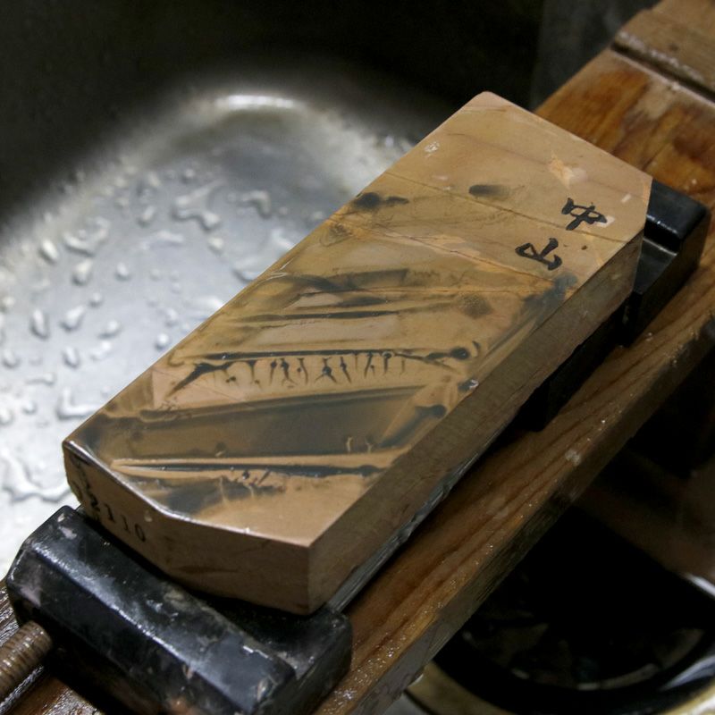 京都 天然砥石 中山 赤ピン 戸前3 仕上げ砥石 砥ぎ汁