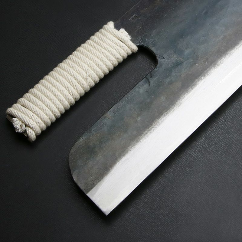 そば切り包丁 片刃 330mm 黒打ち仕上げ ロープ巻き 刃先